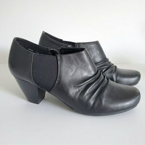 BareTraps Black Cerissa Ankle Booties